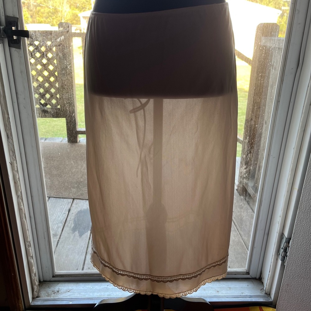 Vtg 70s 80s Sears Doesnt Slip Beige Half Slip Lingerie M Lace Trim Pin-up Skirt - Picture 6 of 7